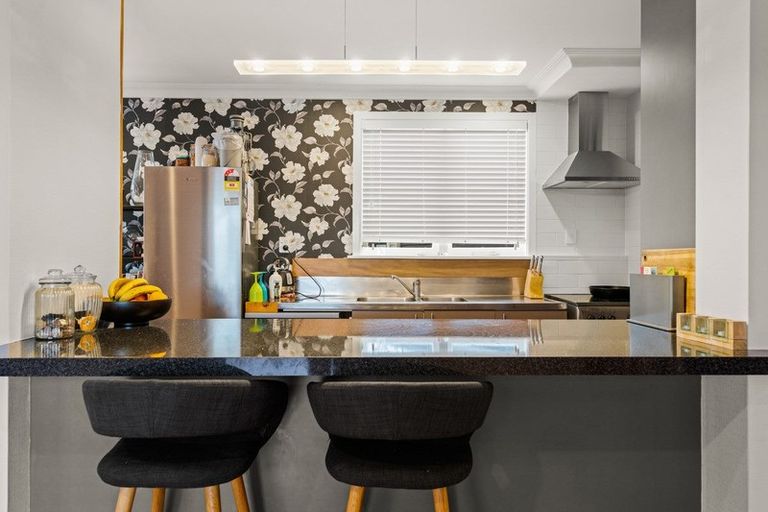 Photo of property in 84 Kingswood Road, Brookfield, Tauranga, 3110