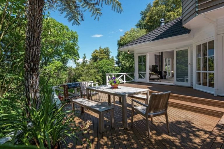 Photo of property in 13 Fenton Terrace, Cockle Bay, Auckland, 2014