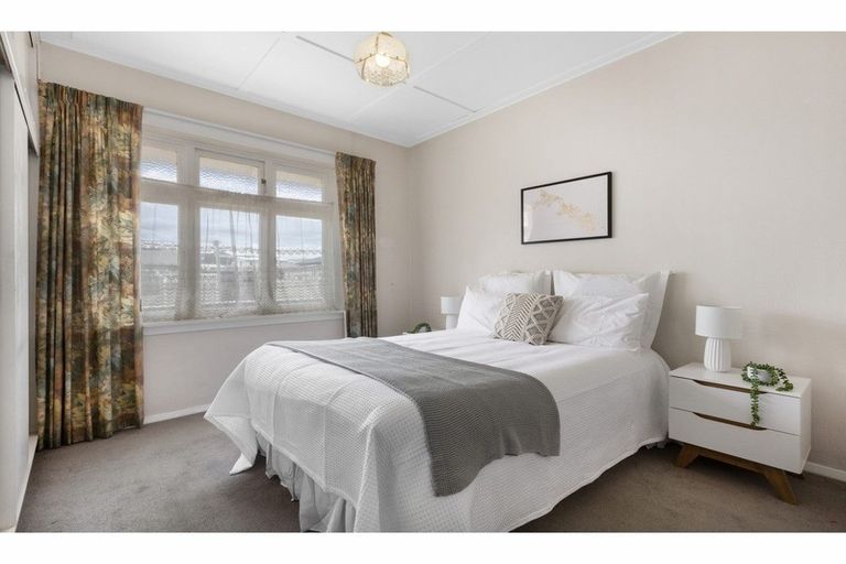 Photo of property in 1 Collins Street, Petone, Lower Hutt, 5012