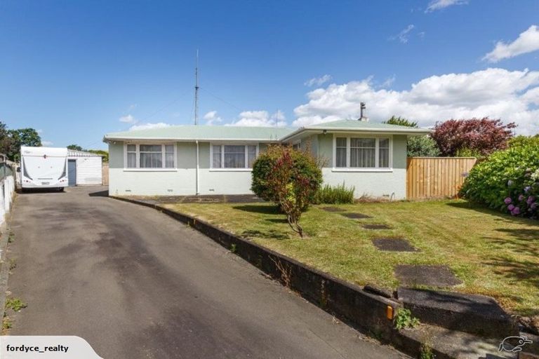 Photo of property in 9 Greenock Place, Awapuni, Palmerston North, 4412
