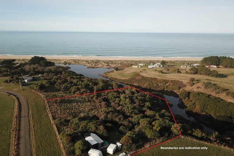 Photo of property in 168 Chrystalls Beach Road, Glenledi, Milton, 9292