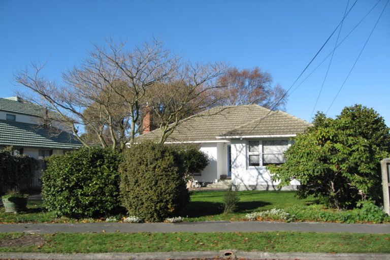 Photo of property in 4 Renwick Place, Hillmorton, Christchurch, 8025