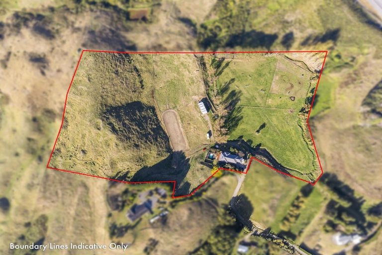 Photo of property in 84 Derham Road, Te Horo, Otaki, 5581