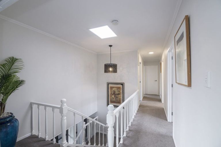 Photo of property in 14a West Lynn Road, Titirangi, Auckland, 0604