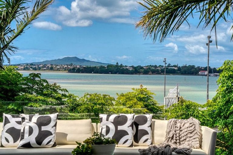 Photo of property in 87 Princes Street, Northcote Point, Auckland, 0627