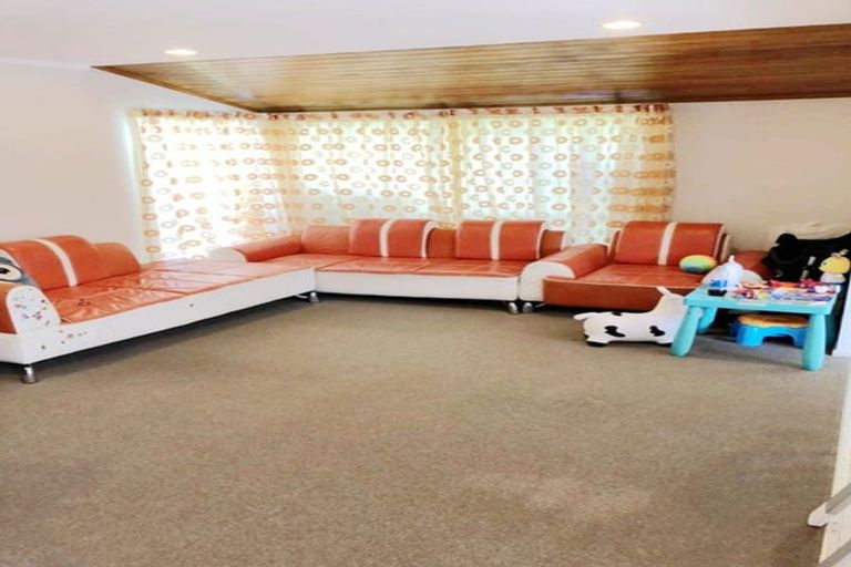 Photo of property in 2/92 Manuka Road, Glenfield, Auckland, 0629