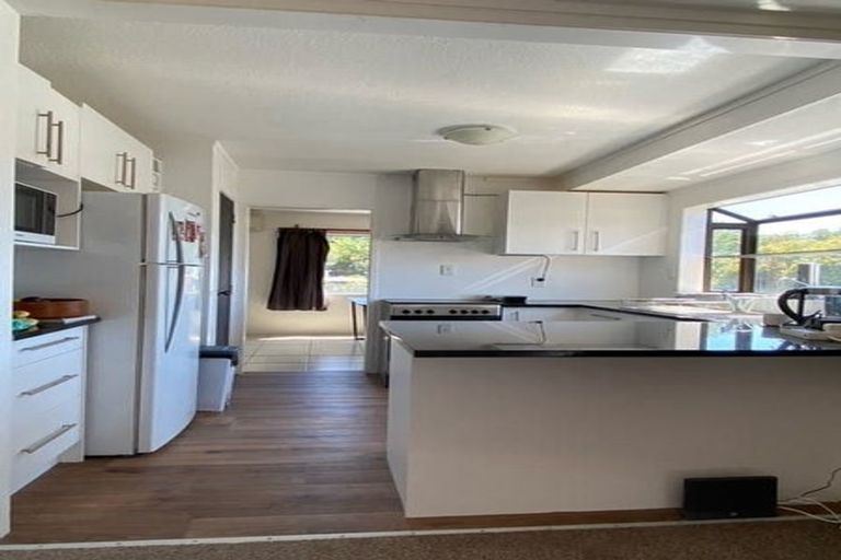 Photo of property in 16 Fitzwilliam Drive, Torbay, Auckland, 0630