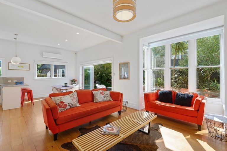 Photo of property in 913 Colombo Street, Christchurch Central, Christchurch, 8013