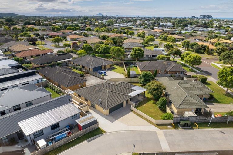 Photo of property in 2 Maara Close, Papamoa Beach, Papamoa, 3118