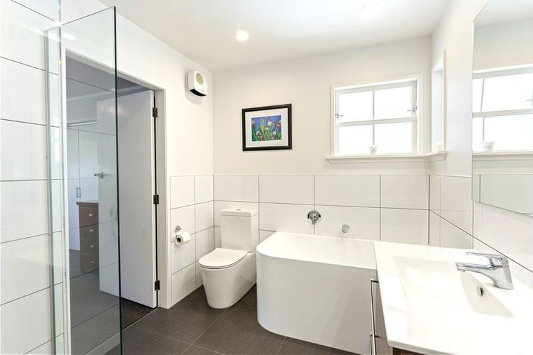 Photo of property in 11 Rawene Street, Waikanae, 5036