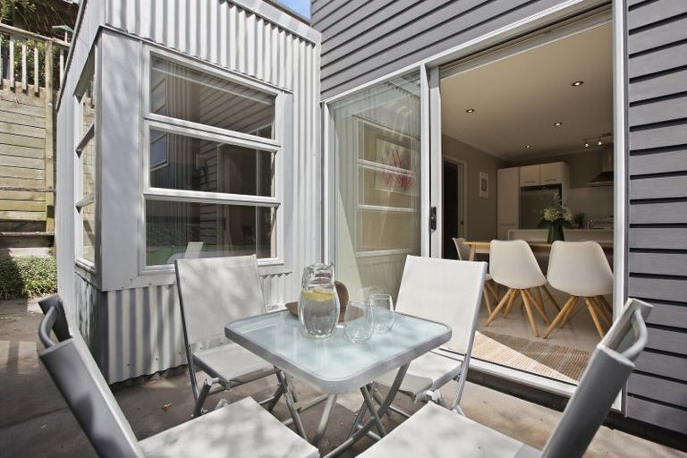 Photo of property in 32c Gilbert Street, New Plymouth, 4310