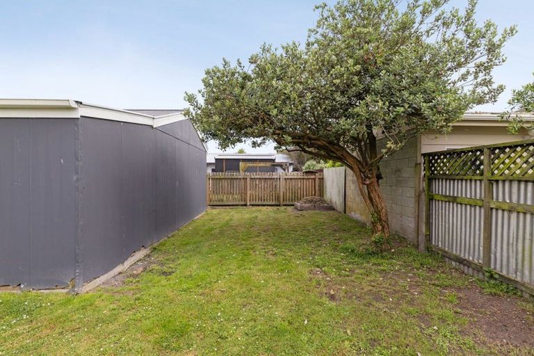 Photo of property in 49 Kimberley Grove, Westbrook, Palmerston North, 4412