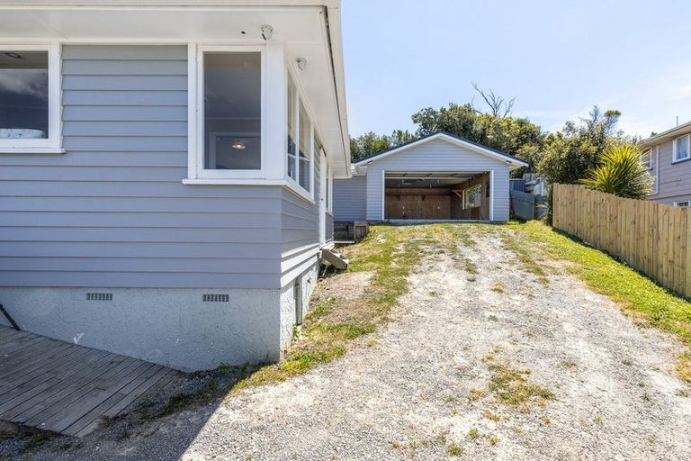Photo of property in 13 Carbine Place, Ascot Park, Porirua, 5024