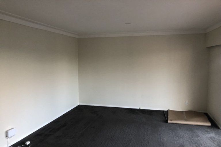 Photo of property in 2/11 Troon Place, Papatoetoe, Auckland, 2025