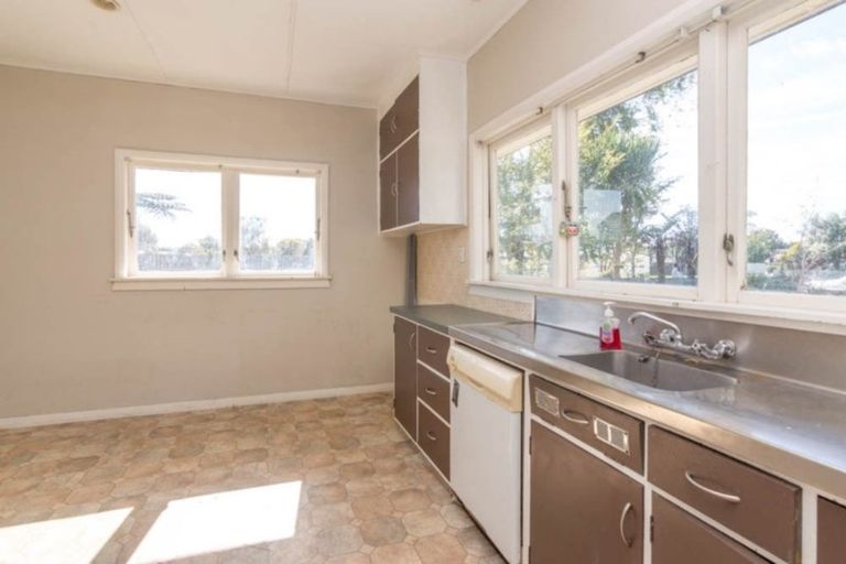 Photo of property in 94 Botanical Road, Takaro, Palmerston North, 4412