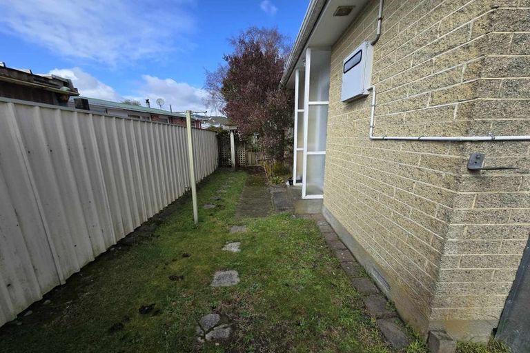 Photo of property in 2/107 Clouston Park Road, Clouston Park, Upper Hutt, 5018