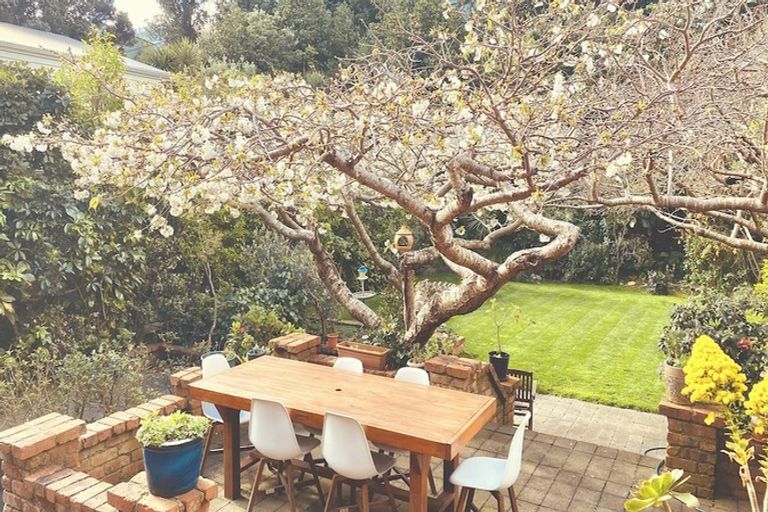 Photo of property in 10 Mersey Street, Island Bay, Wellington, 6023