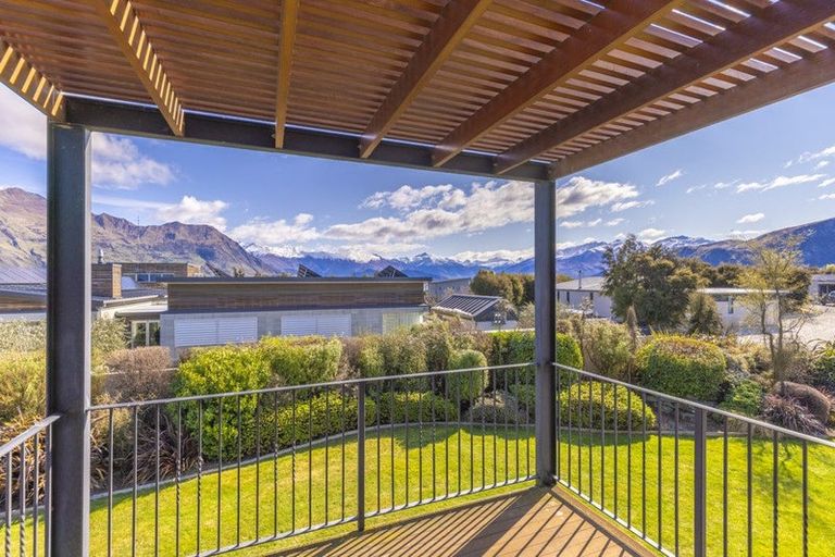 Photo of property in 1 Mount Gold Place, Wanaka, 9305