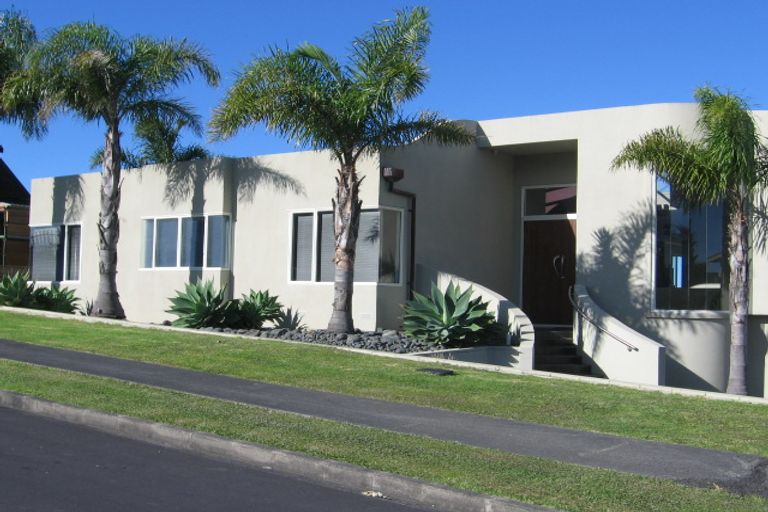 Photo of property in 42 Bannings Way, Hobsonville, Auckland, 0618