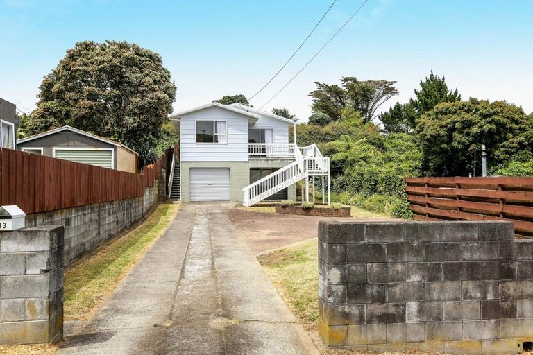 Photo of property in 13 Parris Street, Moturoa, New Plymouth, 4310