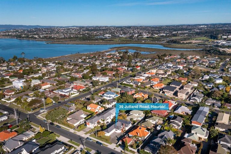 Photo of property in 2/39 Jutland Road, Hauraki, Auckland, 0622