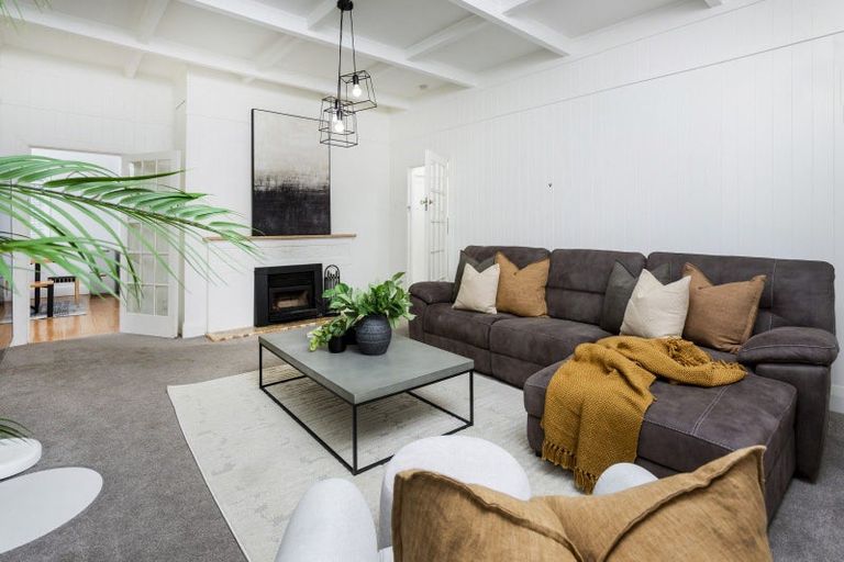 Photo of property in 313 Royal Road, Massey, Auckland, 0614