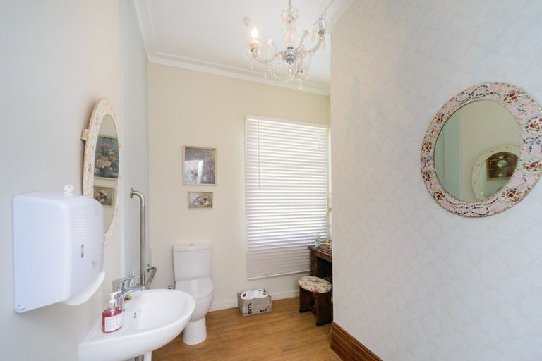 Photo of property in 89 Bridge Street, Bulls, 4818