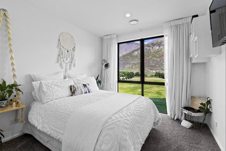 Photo of property in 44 Judge And Jury Drive, Lake Hayes, Queenstown, 9304