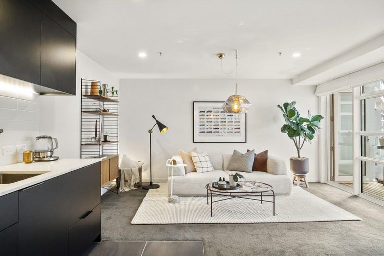 Photo of property in Pinnacle Apartments, E405/160 Victoria Street, Te Aro, Wellington, 6011