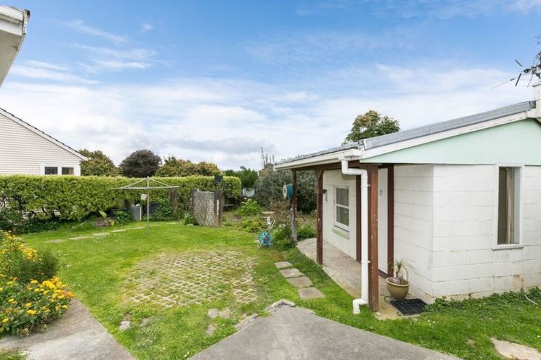 Photo of property in 369 Waiwhetu Road, Fairfield, Lower Hutt, 5011