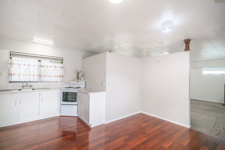 Photo of property in 17 Walton Place, Flaxmere, Hastings, 4120