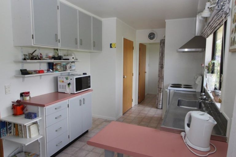 Photo of property in 11 Richardson Street, Woodville, 4920