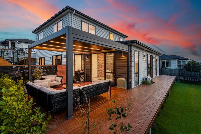 Photo of property in 7 Balthazar Road, Kumeu, 0810