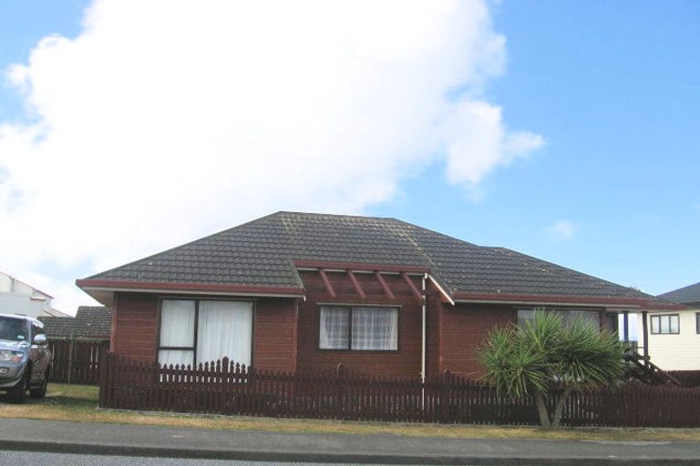 Photo of property in 1/16 Ashton Fitchett Drive, Brooklyn, Wellington, 6021