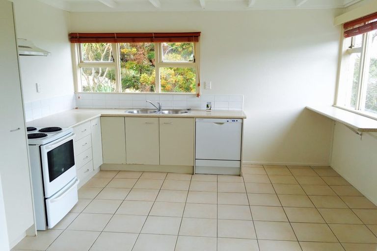Photo of property in 1/78 Seaview Road, Castor Bay, Auckland, 0620