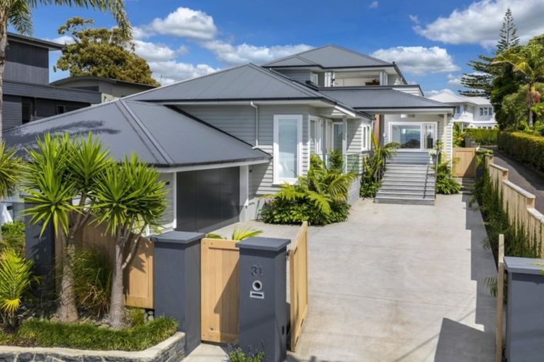Photo of property in 31 Seacliffe Avenue, Belmont, Auckland, 0622