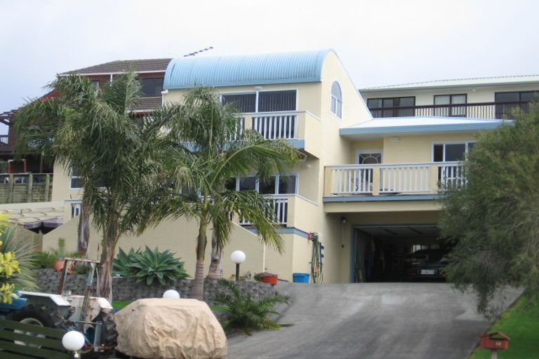 Photo of property in 20 Merehai Place, Snells Beach, 0920