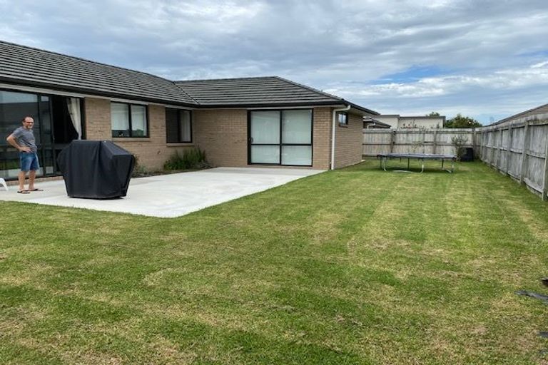 Photo of property in 44 Tamure Place, Ruakaka, 0116