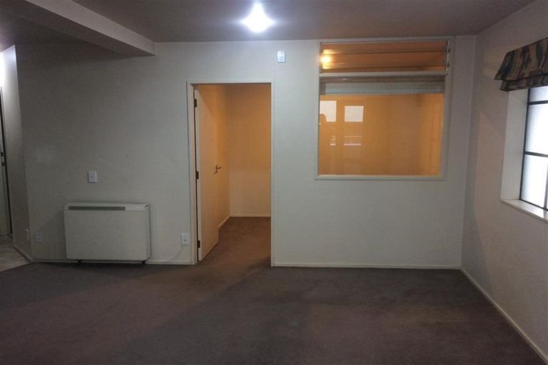 Photo of property in Courtenay Apartments, 409/120 Courtenay Place, Te Aro, Wellington, 6011