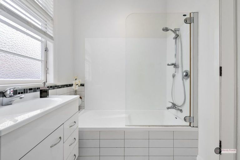 Photo of property in 8 Kauri Street, Woburn, Lower Hutt, 5011