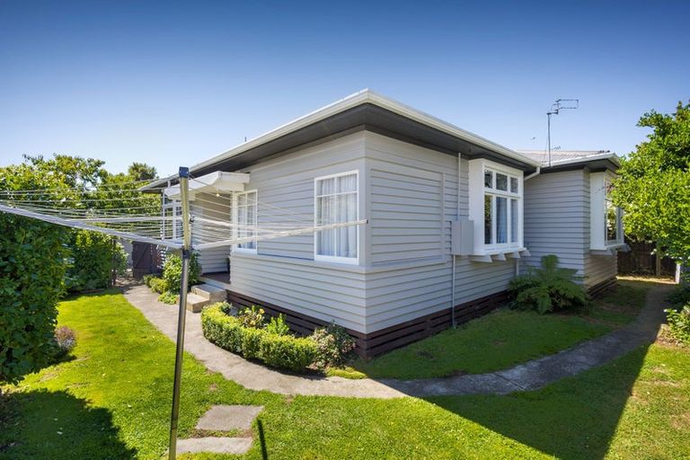 Photo of property in 59 Mcgregors Road, Bromley, Christchurch, 8062