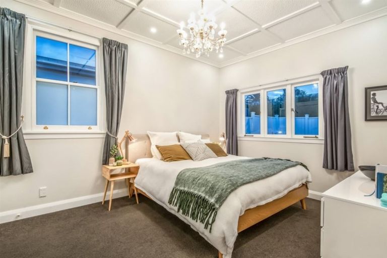 Photo of property in 2/221 Onewa Road, Birkenhead, Auckland, 0626