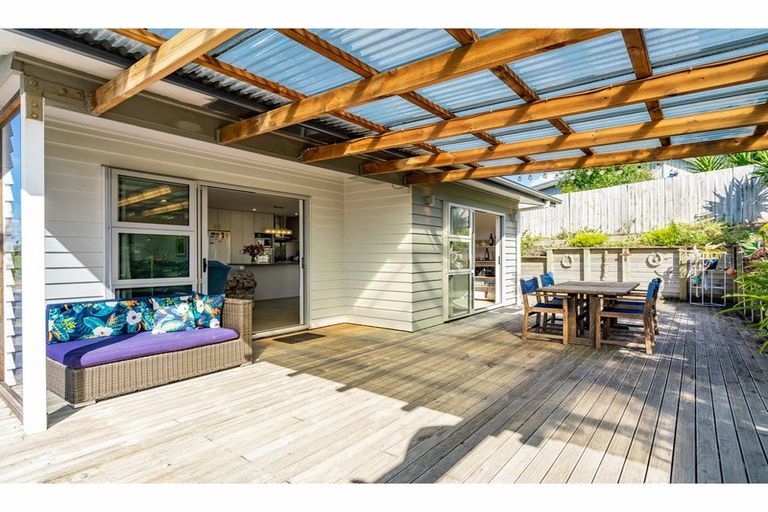 Photo of property in 11 Seabreeze Road, Mangawhai Heads, Mangawhai, 0505