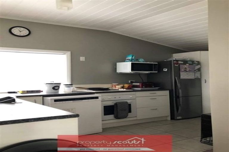 Photo of property in 23 Rimu Street, Strandon, New Plymouth, 4312