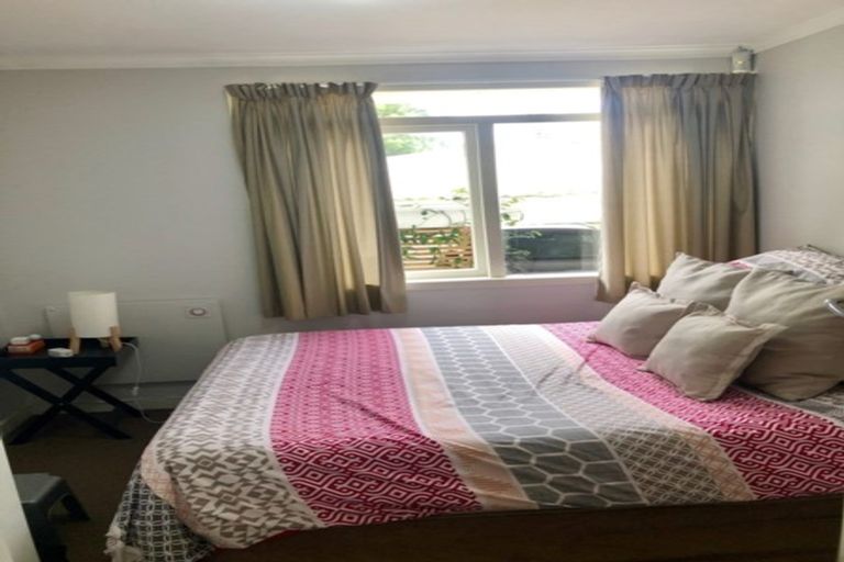 Photo of property in 2/41 Selwyn Crescent, Forrest Hill, Auckland, 0620