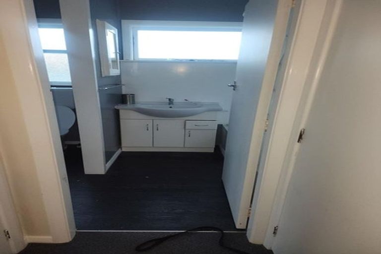 Photo of property in 1 Lees Grove, Wainuiomata, Lower Hutt, 5014