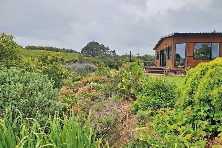 Photo of property in 63a Saxton Road, Upper Vogeltown, New Plymouth, 4371