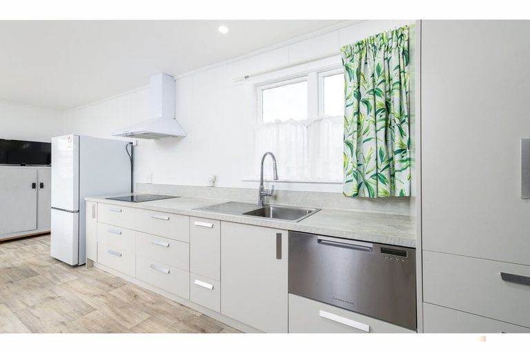 Photo of property in 15 Edward Street, Waimate, 7924