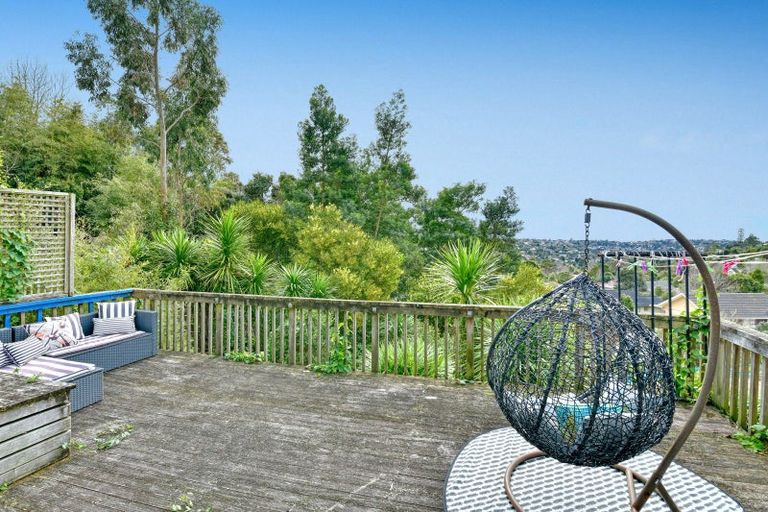 Photo of property in 579 East Coast Road, Browns Bay, Auckland, 0630