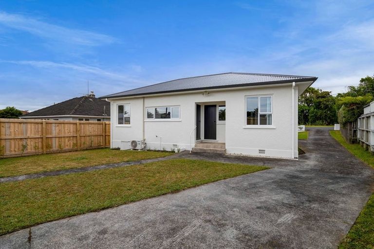 Photo of property in 7 Tarahua Road, Vogeltown, New Plymouth, 4310
